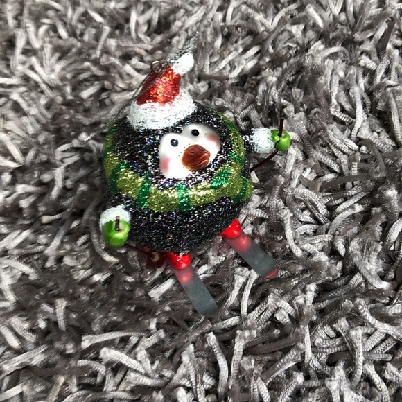 Skiing Penguin ornament - Picture 4 of 4